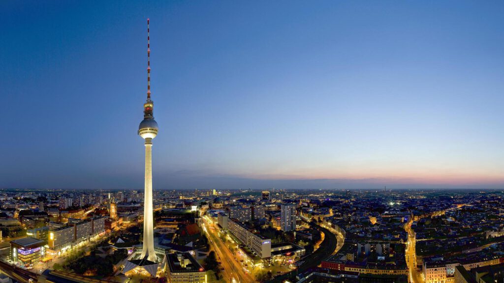 Wohnen auf Zeit in Berlin-Mitte am Nº3 Schinkelplatz nahe Alexanderplatz und Fernsehturm