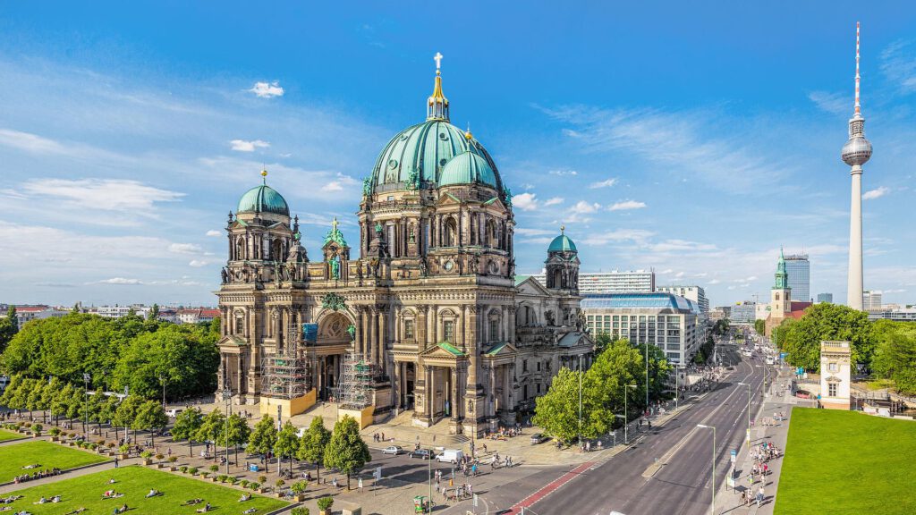 Wohnen auf Zeit in Berlin-Mitte am Nº3 Schinkelplatz nahe Berliner Dom und Museumsinsel