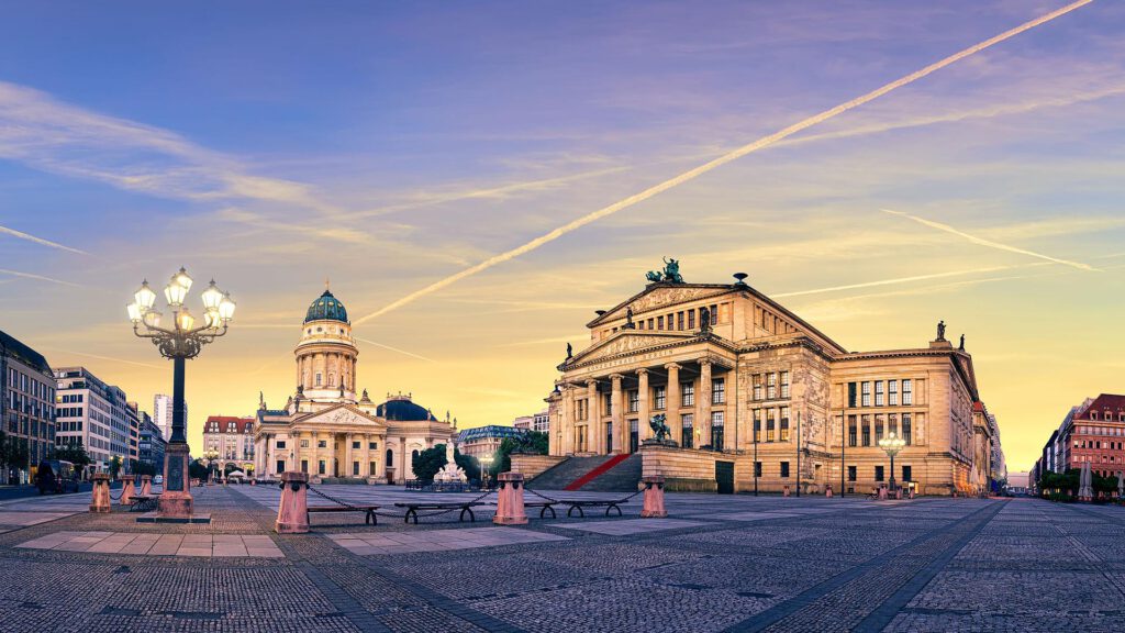 Wohnen auf Zeit in Berlin-Mitte am Nº3 Schinkelplatz nahe Konzerthaus Berlin und Gendarmenmarkt